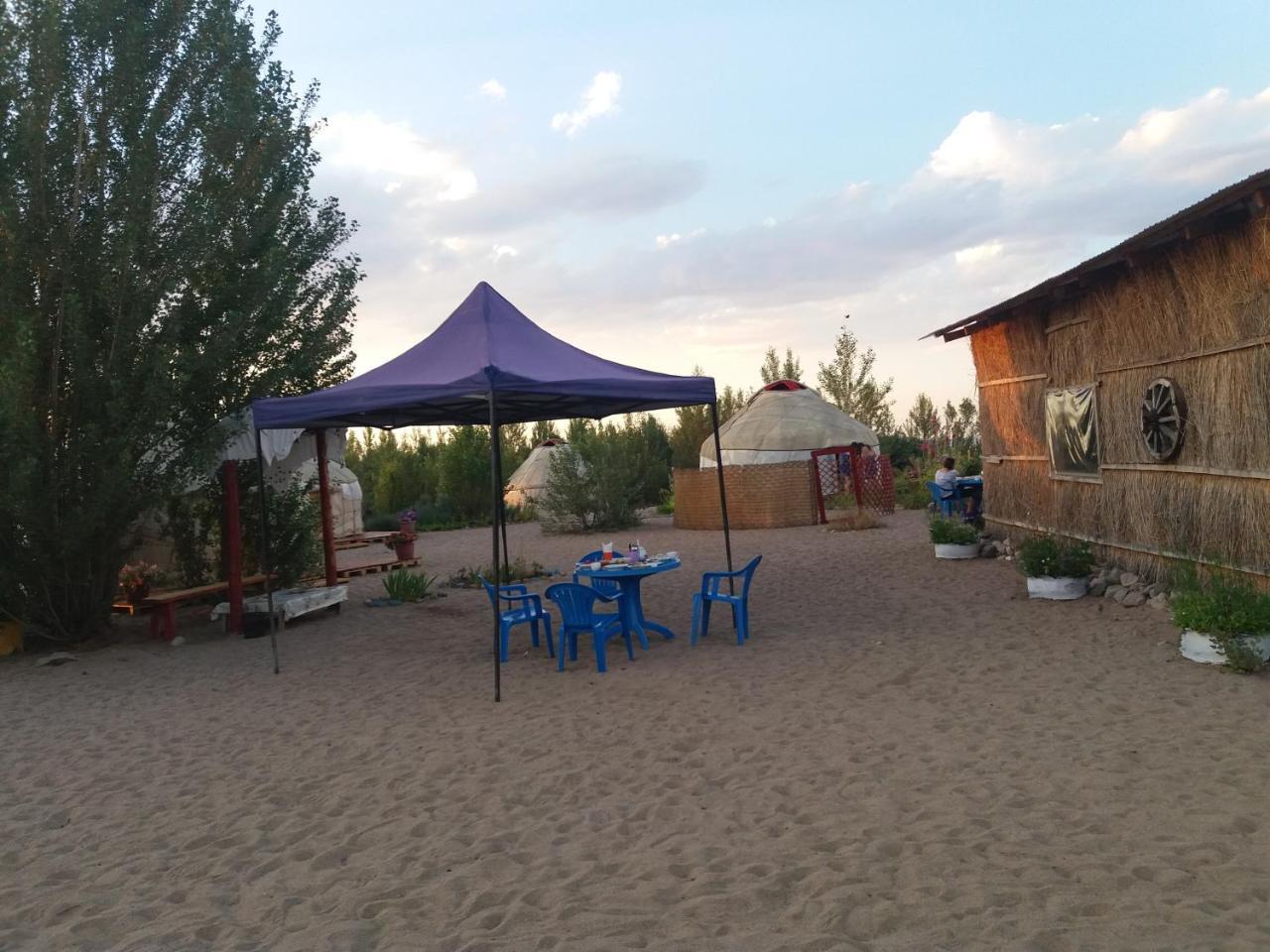 Hotel Yurt Camp Tosor Extérieur photo
